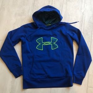 Under Armour hoodie, storm edition, semi fitted